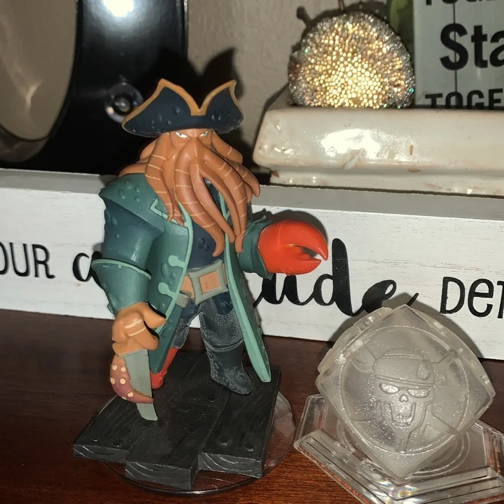 DIsney Infinity Pirates of the Caribbean pieces XBOX PlayStation Video Games EUC